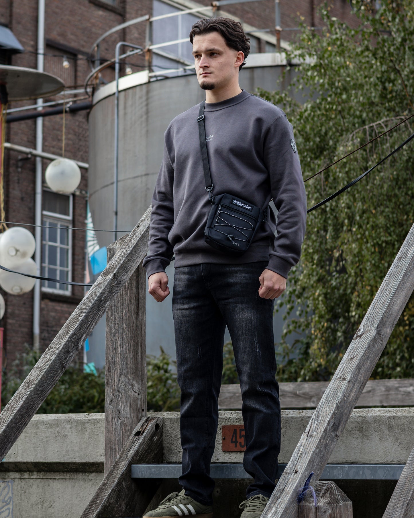 ICON SWEATER GRIJS