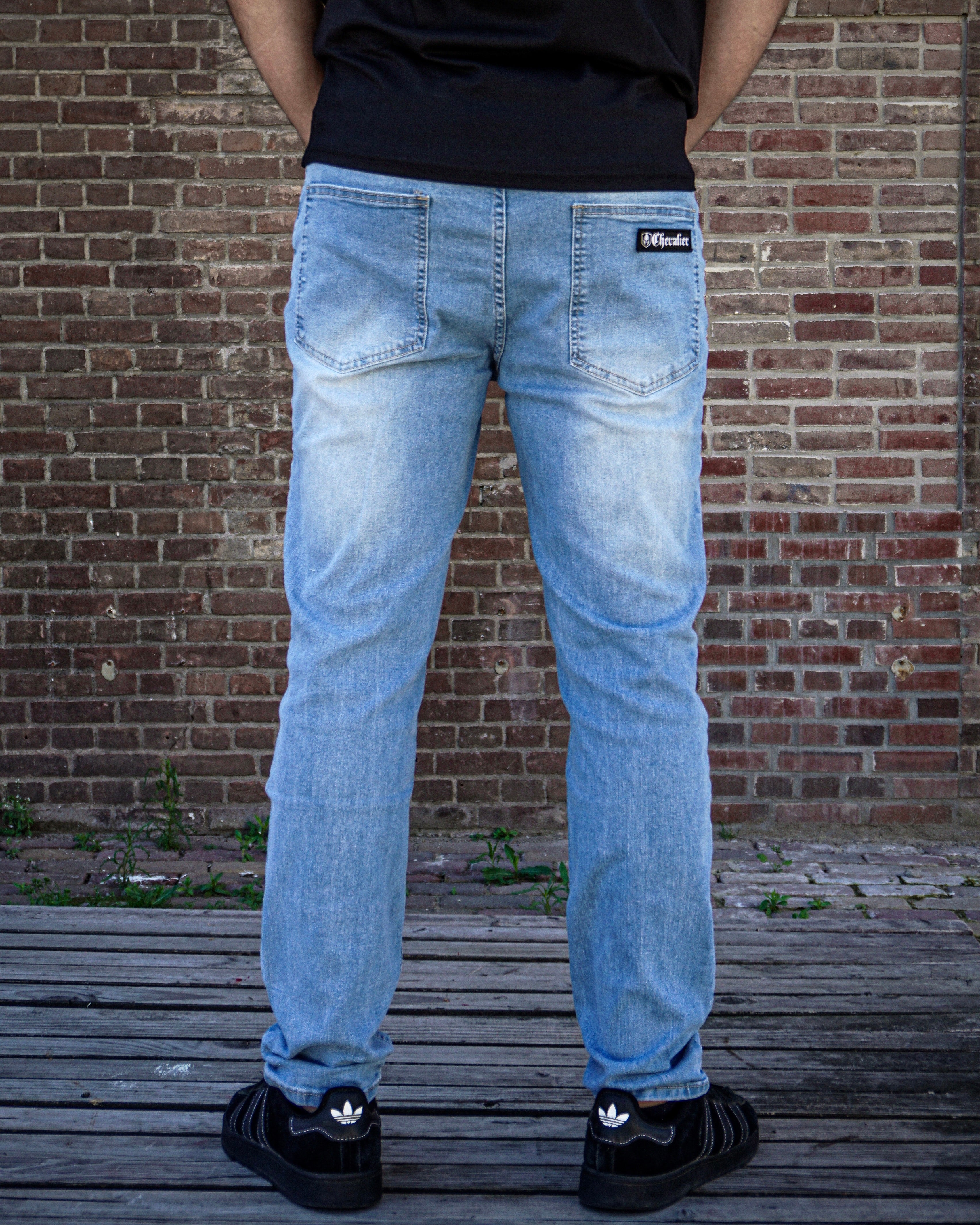 DENIM JEANS LICHTBLAUW