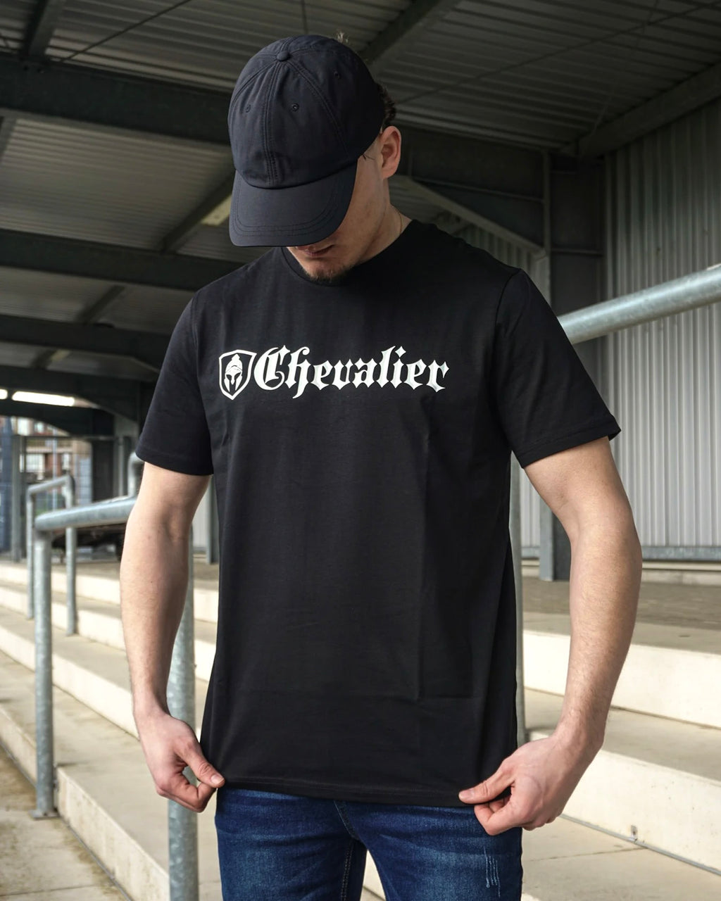 CLASSIC T-SHIRT