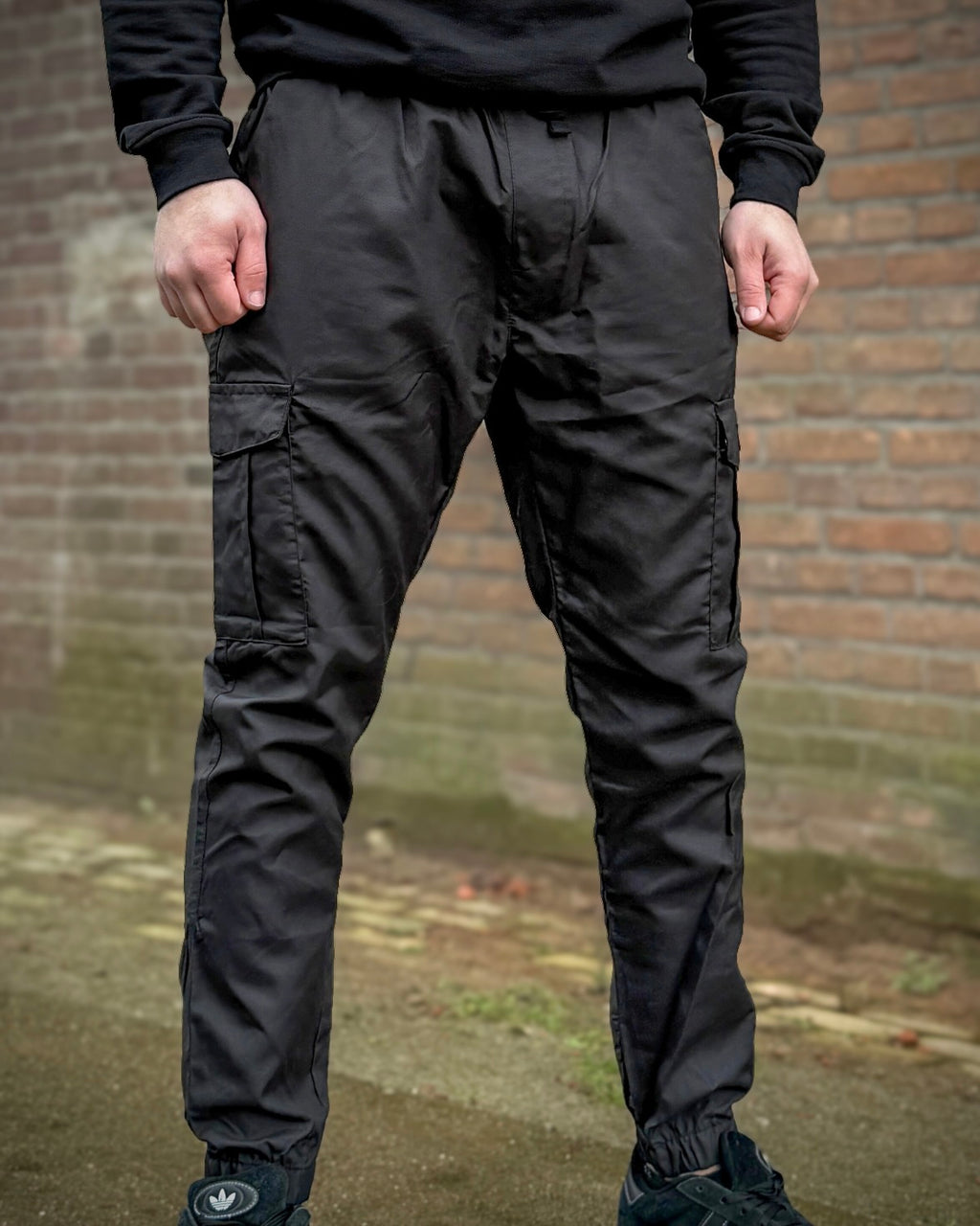 CARGOBROEK ZWART