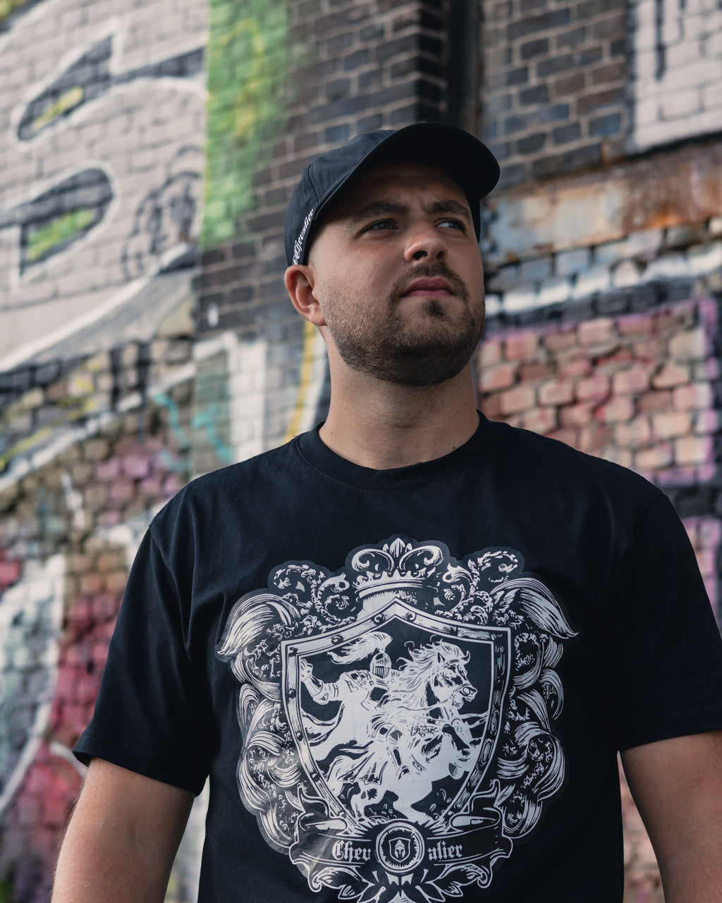 CHEVALIER | SCHILD-T-SHIRT