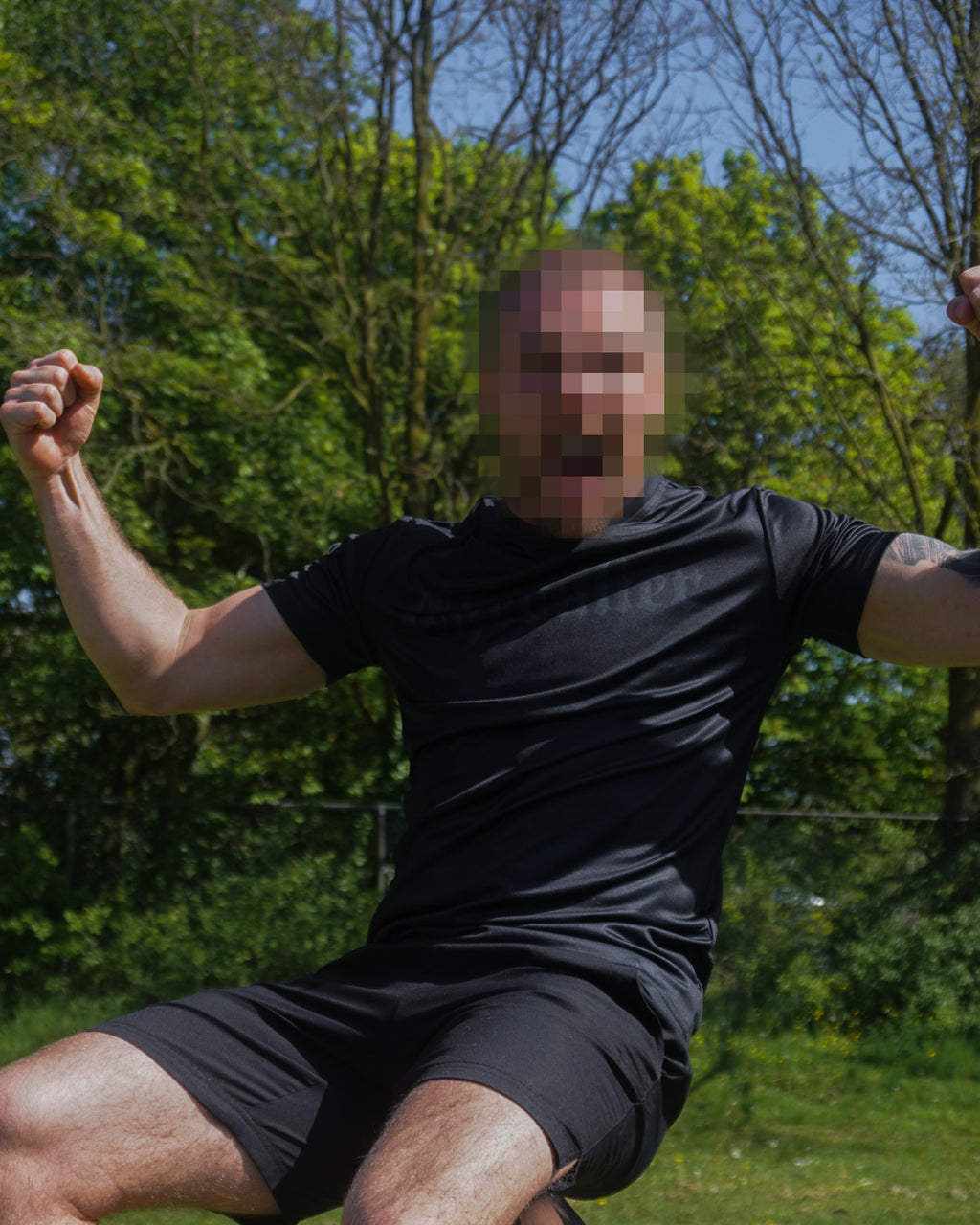 SPORTSHIRT ZWART
