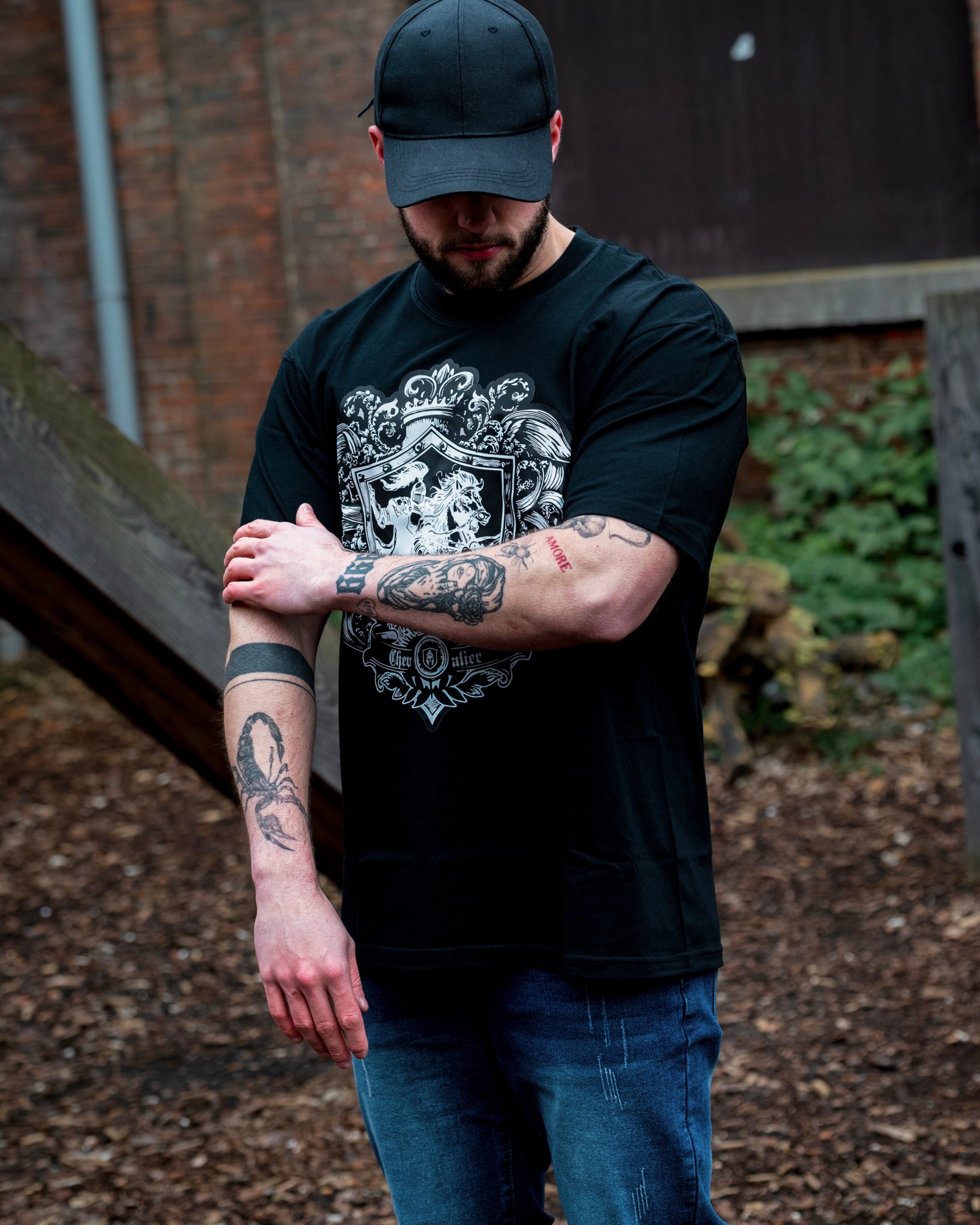 CHEVALIER | SCHILD-T-SHIRT