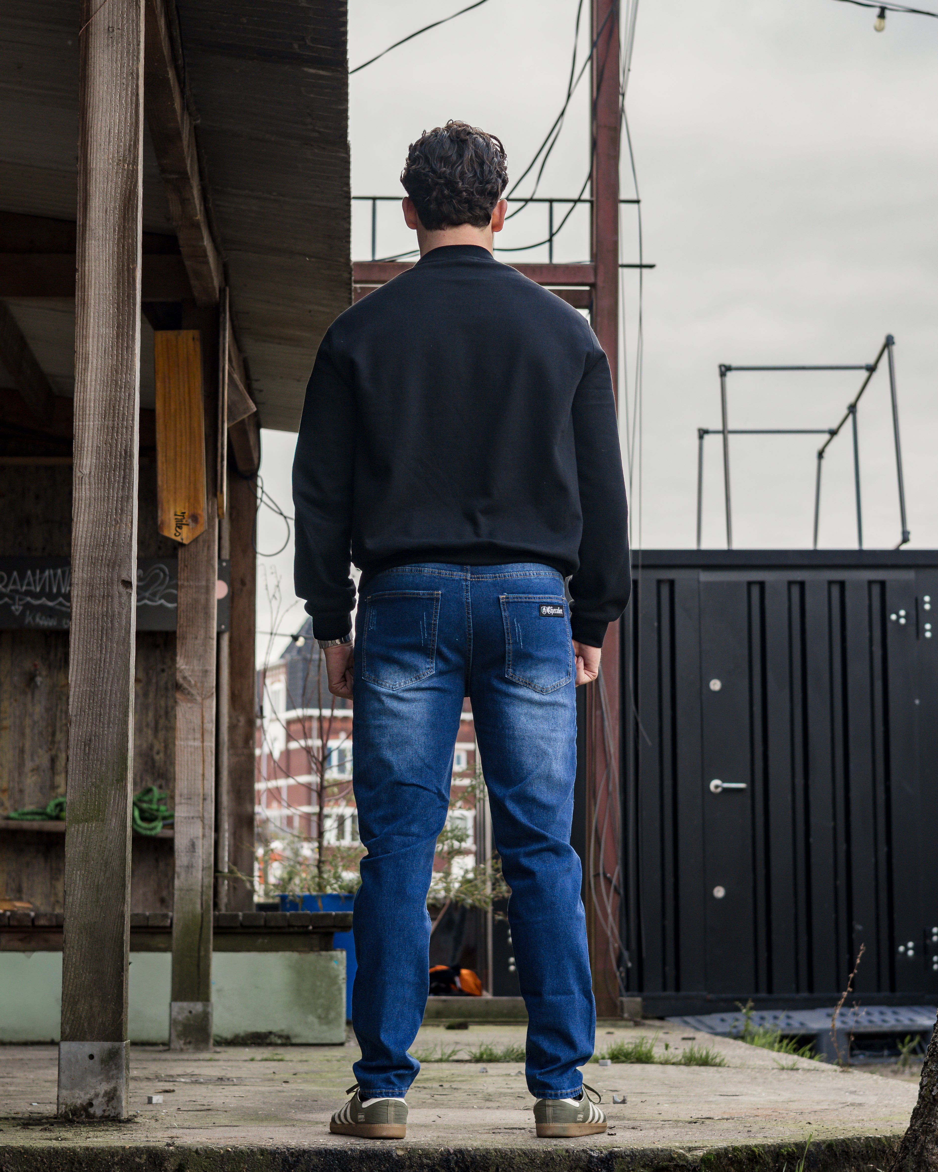 ICON SWEATER ZWART