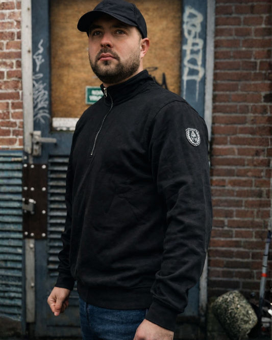 HALF ZIP ICON SWEATER ZWART