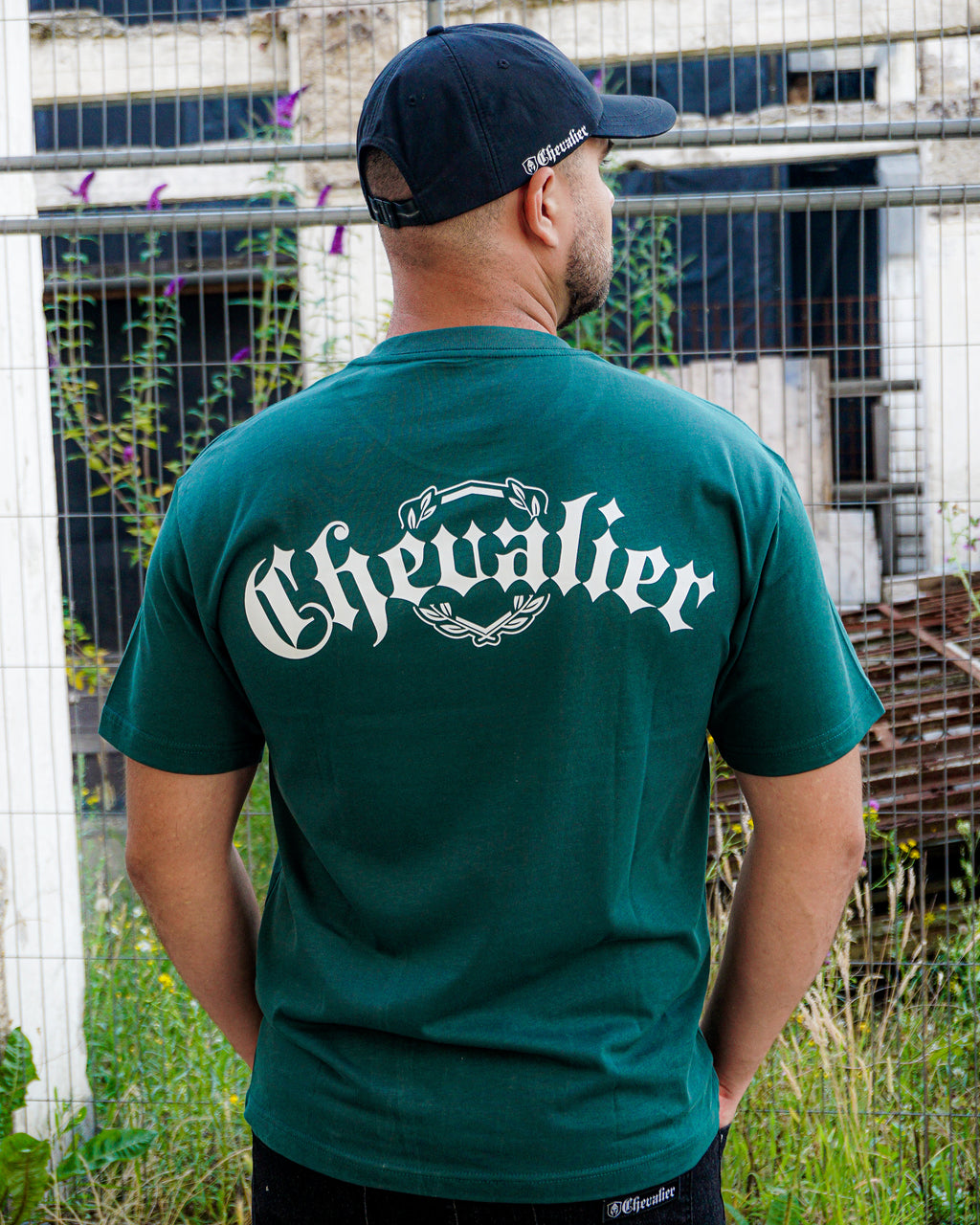ESSENTIAL T-SHIRT