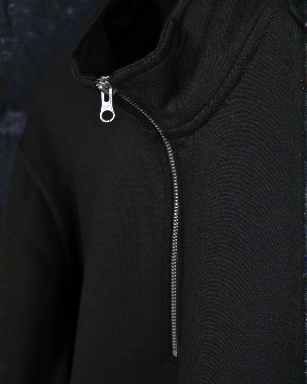 HALF ZIP ICON SWEATER ZWART