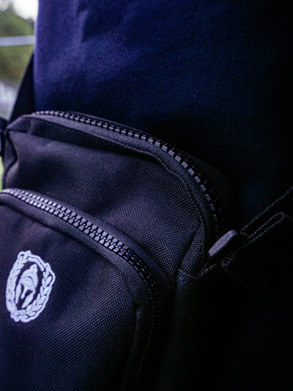 ICON SCHOUDERTAS