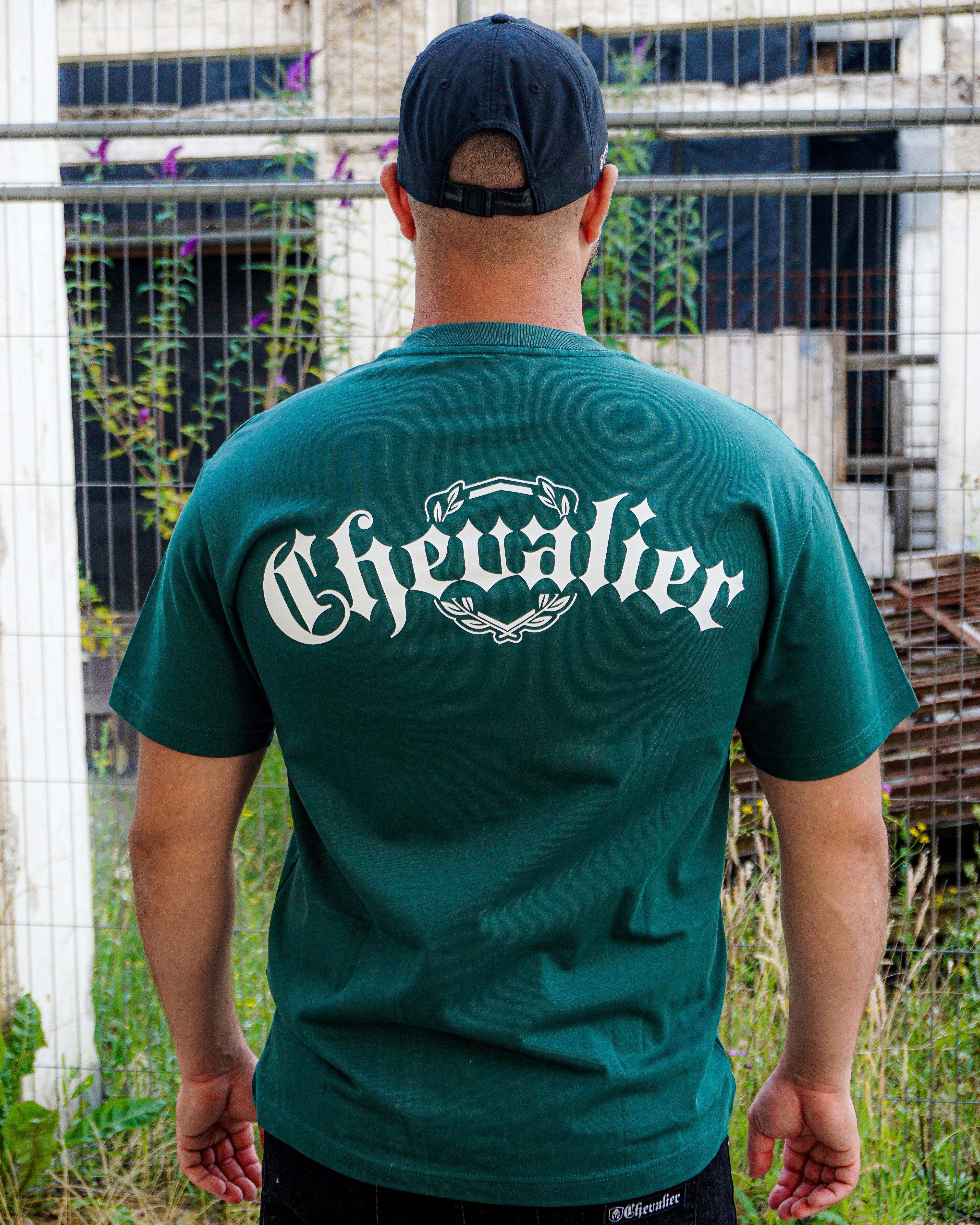 ESSENTIAL T-SHIRT