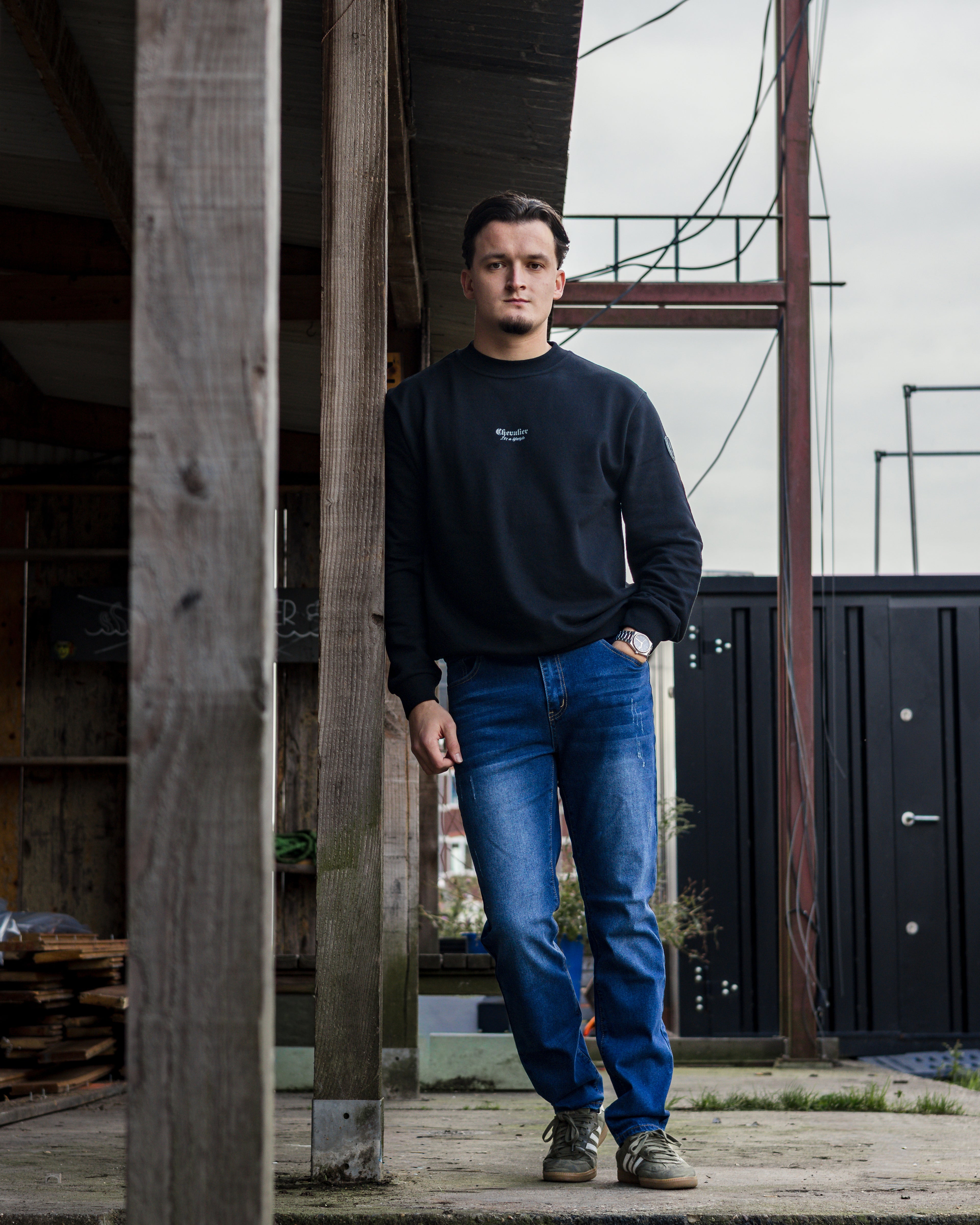 ICON SWEATER ZWART